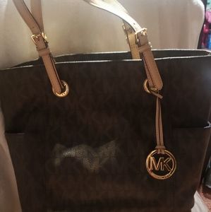 Michael kors purse